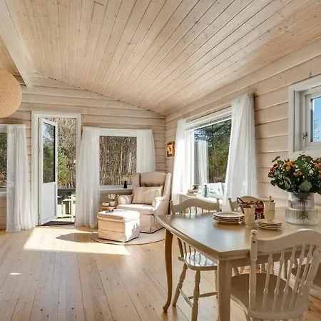Holiday home Soltoppen In Alfjorden *