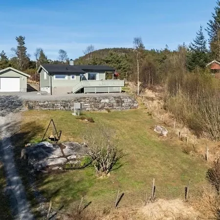 Soltoppen In Alfjorden Sveio